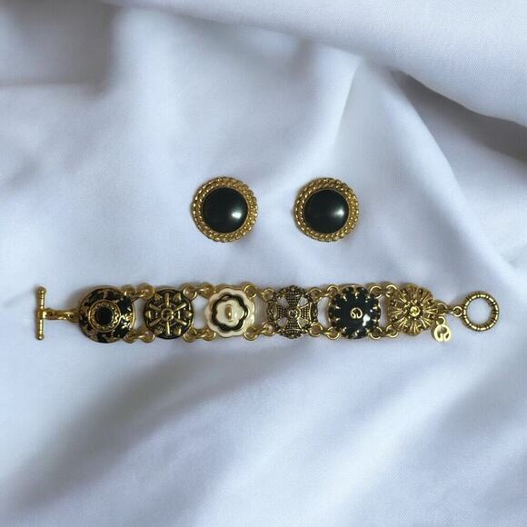 ST. JOHN Vintage 1980s Gold Black & White Enamel Button Link Bracelet & Earrings